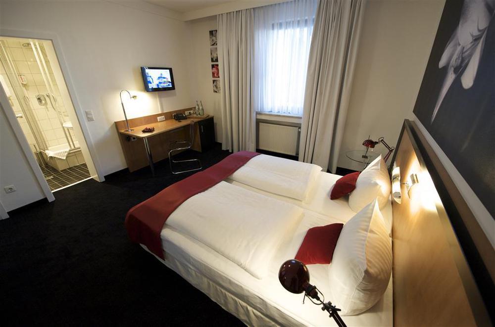 Max Brown Hotel Midtown, Part Of Sircle Collection Düsseldorf Pokój zdjęcie